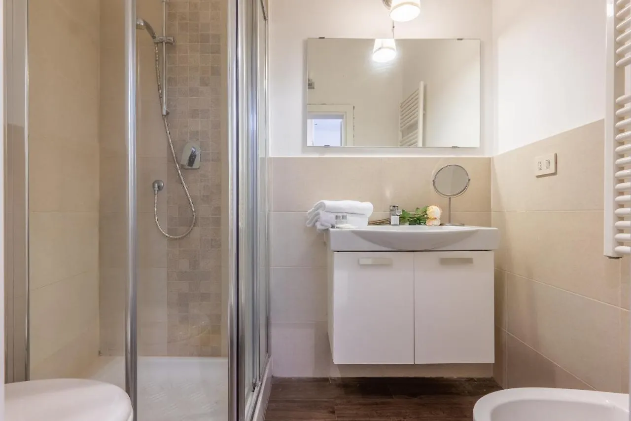 Palazzo Vecchio Apartments By Mmega Florence